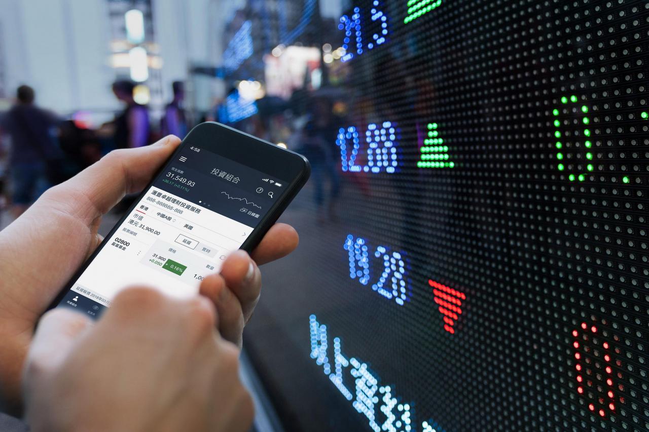 港股專家】巨鯨：重擊五十個大老闆