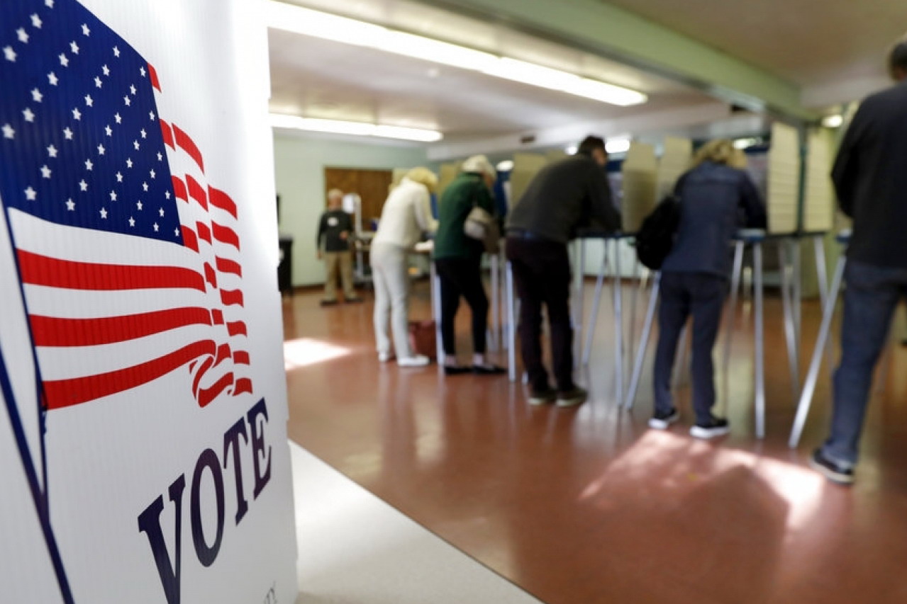 港股專家】黃敬凱：中美貿易戰多事之秋騰訊(0700)續尋底身同感受